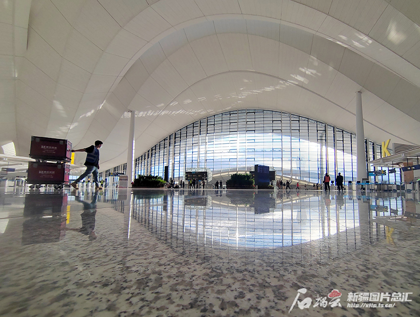 ?р?мж?дег? Тяньшань халы?аралы? ?уежайыны? солт?ст?к терминалы ресми т?рде пайдалану?а бер?лд?