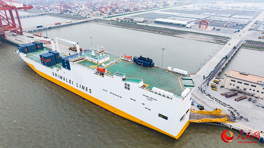 Тайцан, Цзянсу: Сучжоу порты Африка?а айналмалы контейнерл?к кеме ба?ытын ашты