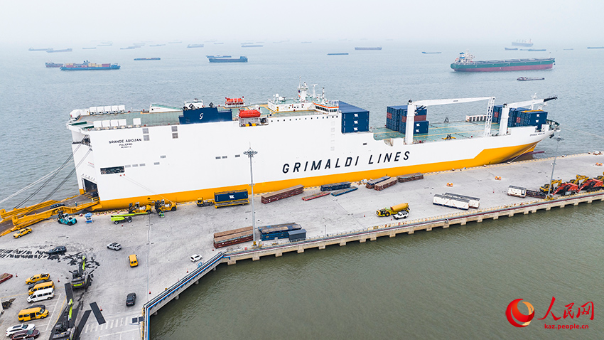 Тайцан, Цзянсу: Сучжоу порты Африка?а айналмалы контейнерл?к кеме ба?ытын ашты