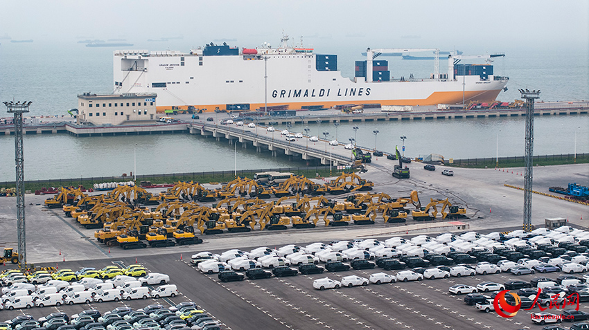 Тайцан, Цзянсу: Сучжоу порты Африка?а айналмалы контейнерл?к кеме ба?ытын ашты