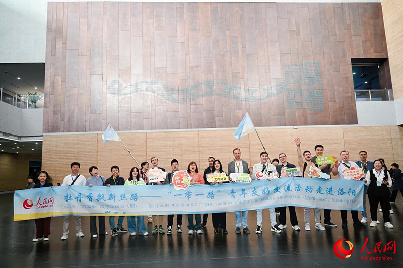 Еуразиялы? т?лш?лер Эрлитоу Ся патшалы?ы астанасы ж?рты м?ражайына барды