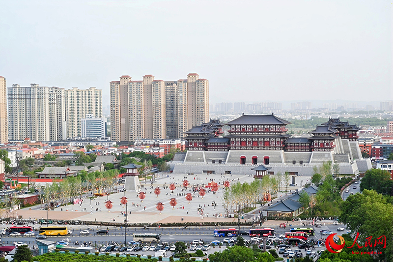 Лоян-т?рт мы? жылды? тарихы бар желг? астана