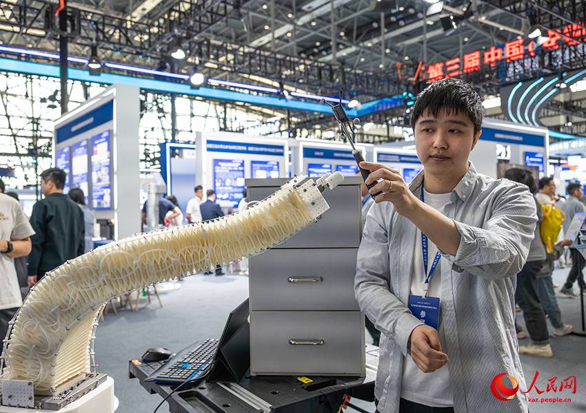 ??ылыми ж?рме?кедег?? жа?а технологиялармен танысу