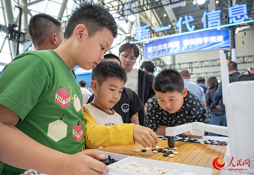 ??ылыми ж?рме?кедег?? жа?а технологиялармен танысу