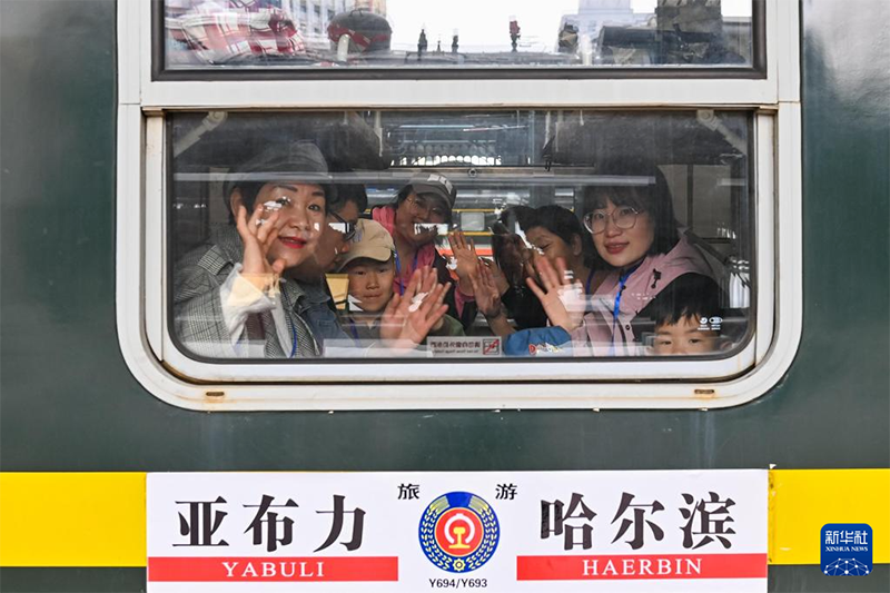 1 мамыр мерекес? кез?нде ел ?ш?нде 314 миллион адам саяхатта?ан