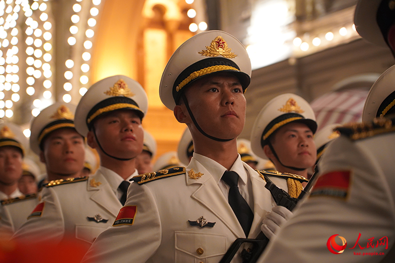 ?ытайды? ??рмет ?арауылы М?скеудег? ?ызыл ала?да ?скери парадты? дайынды?ына ?атысты