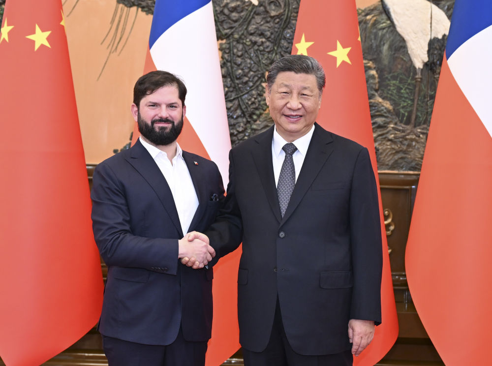 Си Цзиньпин Чили Президент? Боричпен кездест?