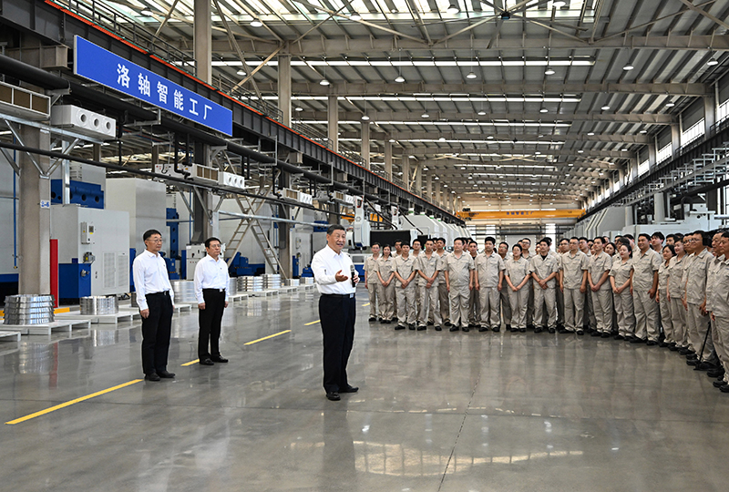 Си Цзиньпин Хэнань ?лкес?н?? Лоян ?аласында ?ызметт?к тексеруде болды