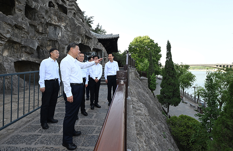 Си Цзиньпин Хэнань ?лкес?н?? Лоян ?аласында ?ызметт?к тексеруде болды