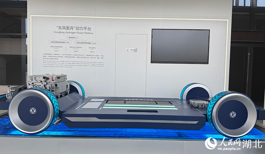 6297 ?нертабыс патент?н?? артында т?р?ан ?интеллектуалды ?нд?р?ст??? серп?л?с?