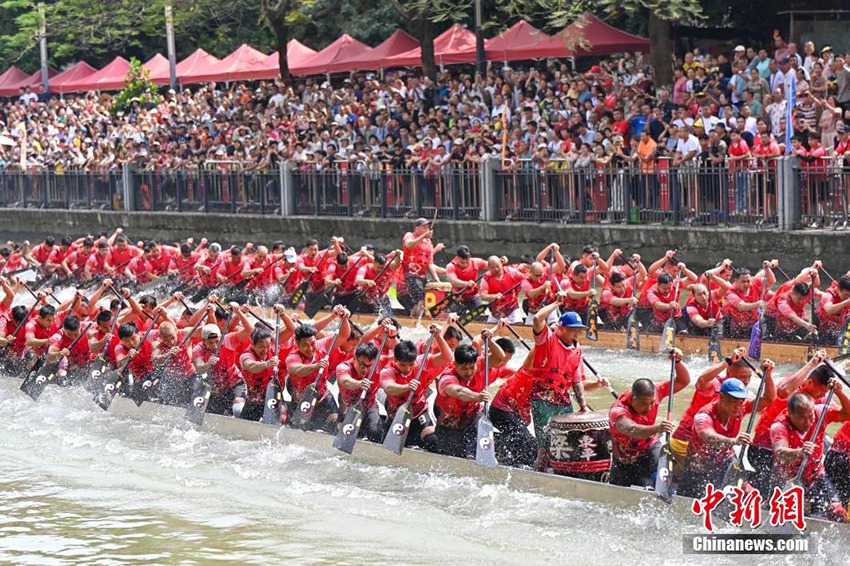 Гуанчжоуды? Чэпи ауылында айда?ар ?айы? жарысы ?т?п жатыр