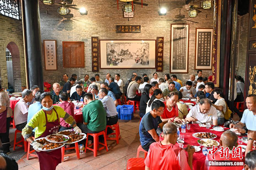 Гуанчжоуды? Чэпи ауылында айда?ар ?айы? жарысы ?т?п жатыр