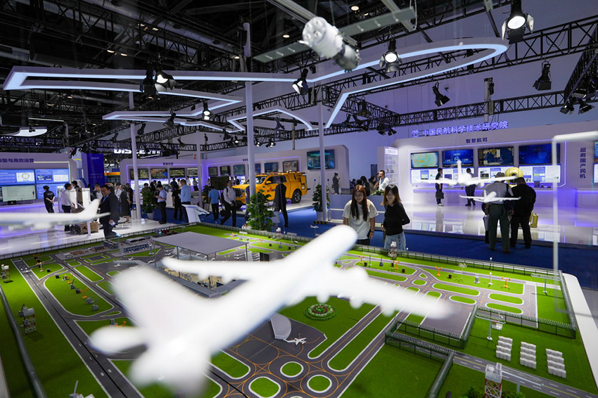 Бейж??де Азаматты? авиацияны? ?ылым мен б?л?м берудег? инновациялы? жет?ст?ктер?н?? ?ш?нш? к?рмес? ашылды