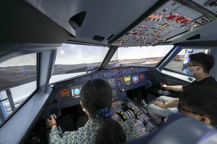 Бейж??де Азаматты? авиацияны? ?ылым мен б?л?м берудег? инновациялы? жет?ст?ктер?н?? ?ш?нш? к?рмес? ашылды