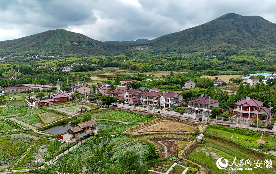 Дамып жат?ан ?ытай - Хэсин ауылында?ы ?згер?стер