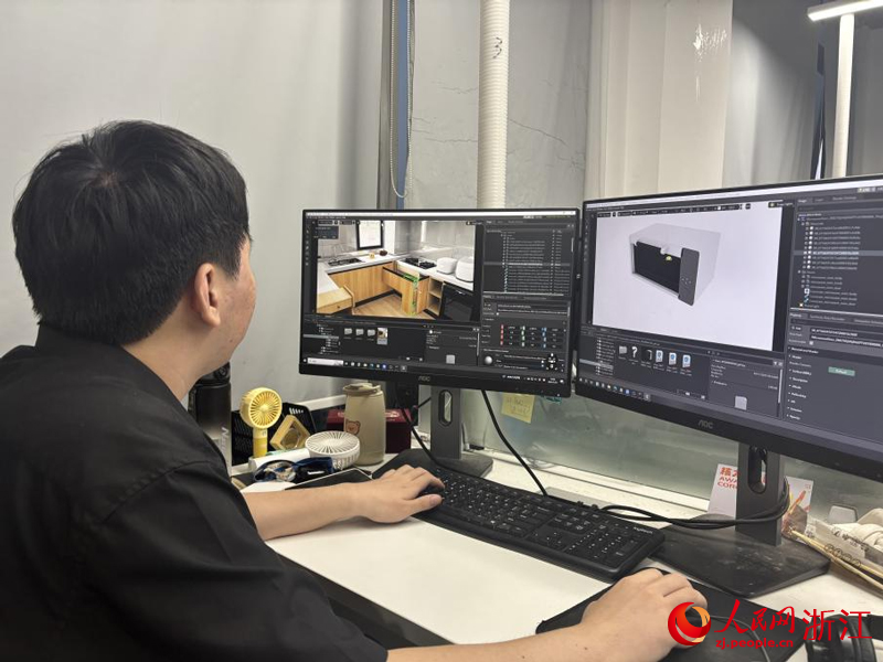 ?Сяотао? ес?мд? робот виртуалды мектепт? ?б?т?р?п?, нары??а шы?ты