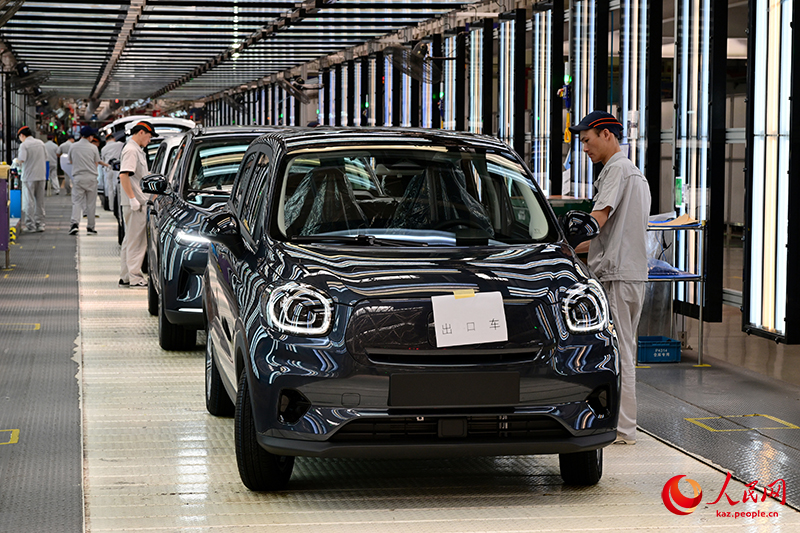 Ал?аш?ы бес айда ?ытайда жа?а энергетикалы? к?л?ктерд?? сатылымы жа?а к?л?ктерд?? жалпы сатылымыны? 44% -ын ??рады