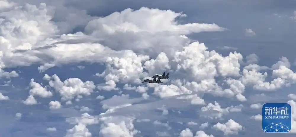 Си Цзиньпин ек?нш? ?ытай-Орталы? Азия саммит?не ?атысу ?ш?н Астана?а жетт?