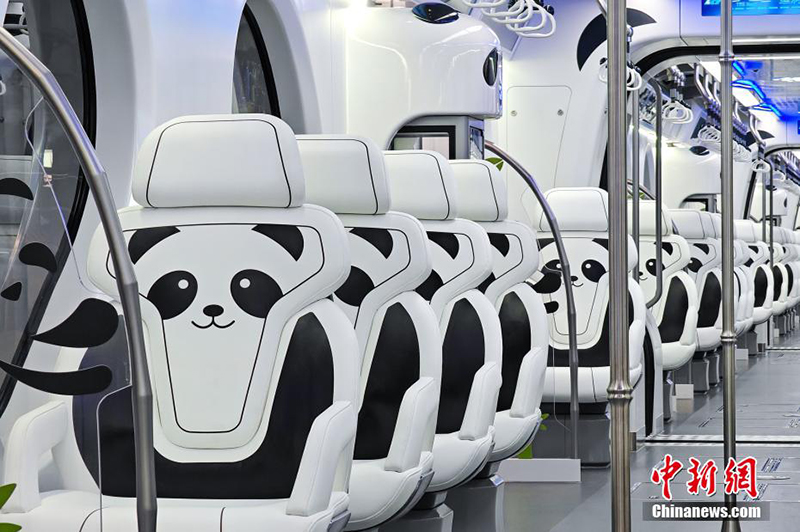 Чунцинде ал?аш?ы отанды? ?панда та?ырбында?ы? монорельст? пойыз ?атынады