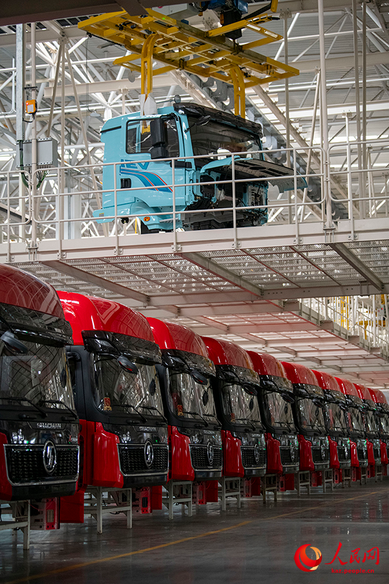 Сиань, Шэньси: ?р 4,8 минут сайын б?р супер ауыр ж?к к?л?г? ??растырылады