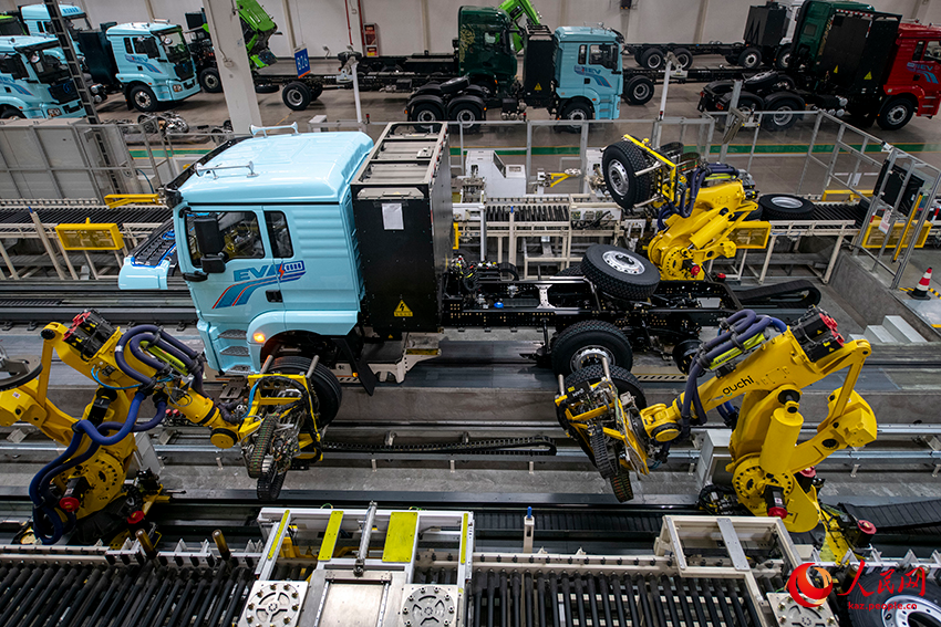 Сиань, Шэньси: ?р 4,8 минут сайын б?р супер ауыр ж?к к?л?г? ??растырылады