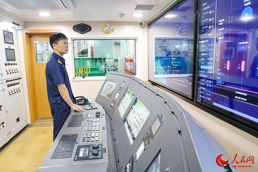 Циндао, Шаньдун: ?ытайда?ы ал?аш?ы сутег?-электр буксир? пайдалану?а бер?лд?