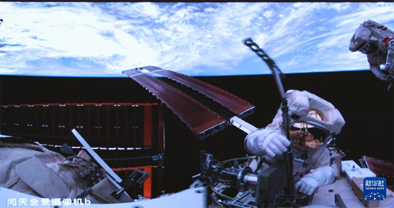 Шэньчжоу-20 ?арышкер?н?? экипажы ек?нш? рет кабинадан шы?у жоспарын с?тт? ая?тады