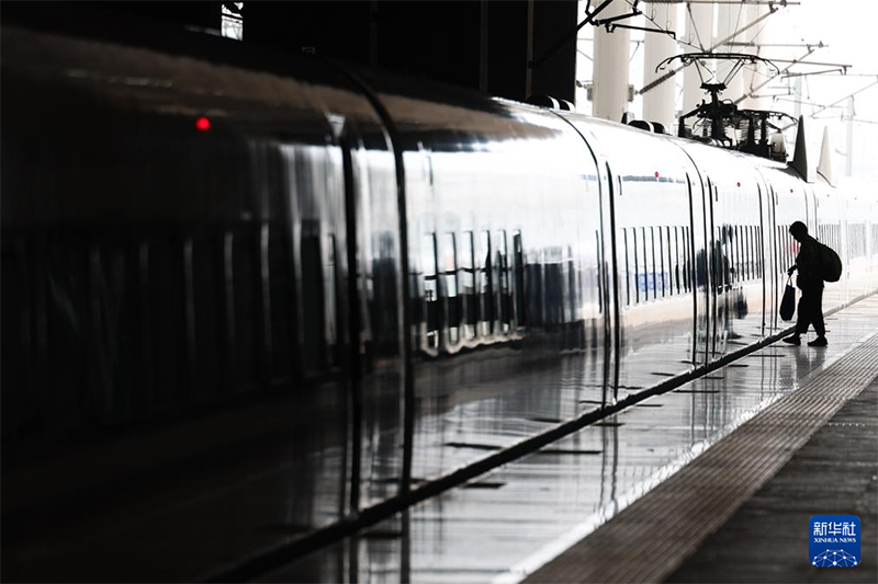 Жаз?ы тасымал?а пойыздар са?адай сай