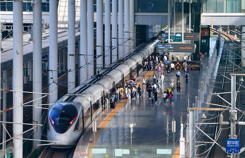 Жаз?ы тасымал?а пойыздар са?адай сай