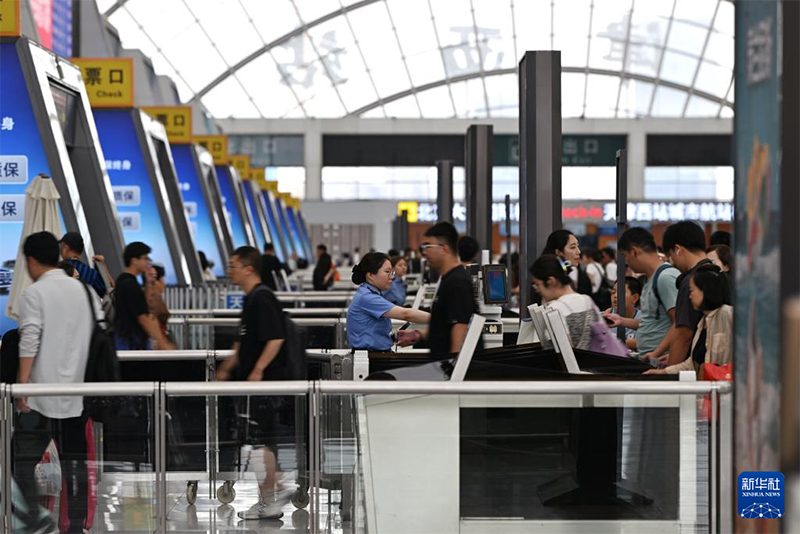 Жаз?ы тасымал?а пойыздар са?адай сай