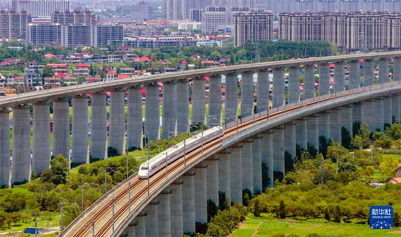 Жаз?ы тасымал?а пойыздар са?адай сай