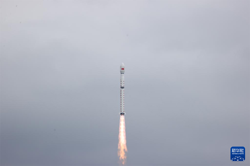 Ел?м?з №28 B01 спутниг?н с?тт? ?шырды