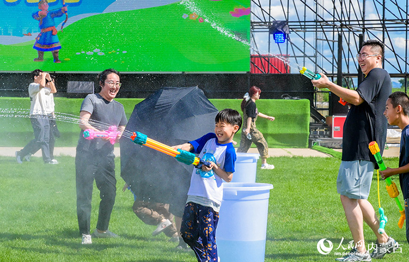 ?шк? Мо???лды? Хух-Хото ?аласында ?ала надамы басталды