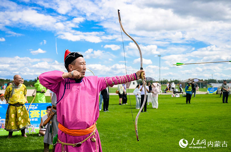 ?шк? Мо???лды? Хух-Хото ?аласында ?ала надамы басталды