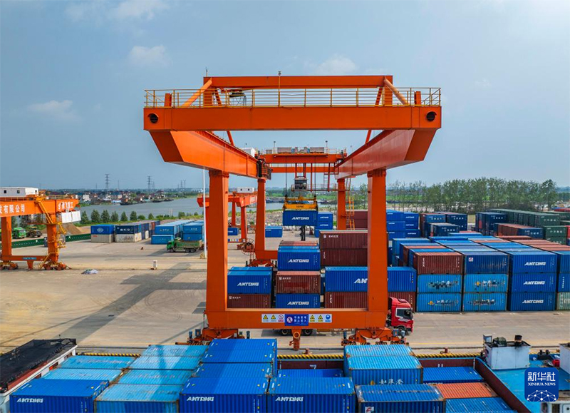 ?ытайды? халы?аралы? те??з тасымал к?лем? ?лемн?? ?штен б?р б?л?г?н ??райды