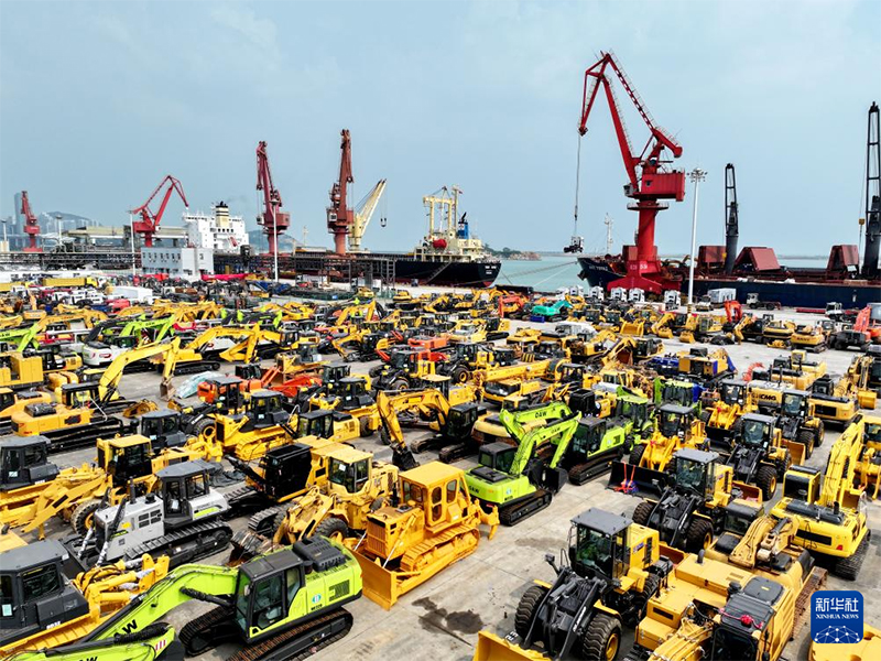 ?ытайды? халы?аралы? те??з тасымал к?лем? ?лемн?? ?штен б?р б?л?г?н ??райды