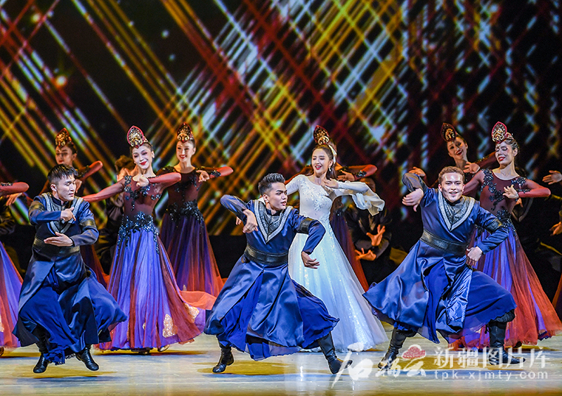 7-?нш? ?ытай Шы?жа? халы?аралы? халы? би фестивал? басталды