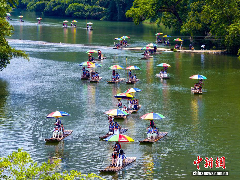 Гуанси Яншода бамбук сал ескен туристер к?бейд?