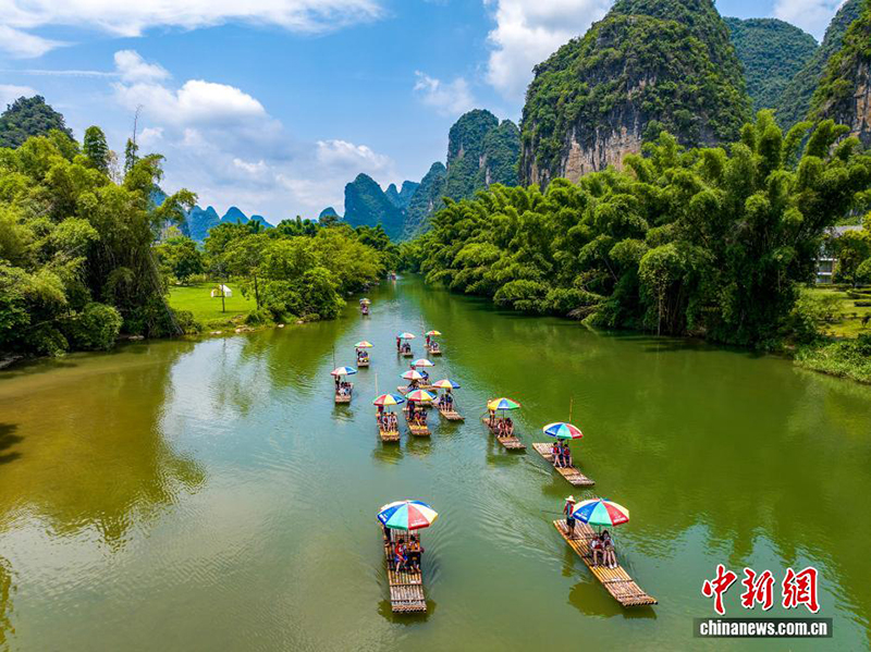 Гуанси Яншода бамбук сал ескен туристер к?бейд?