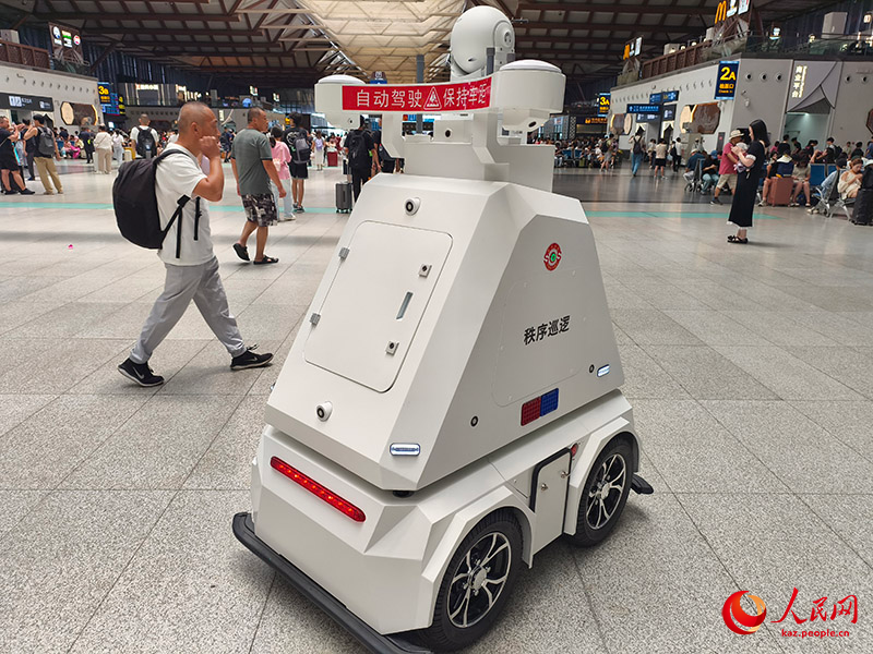 ?ытай 12 жыл ?атарынан ?лемдег? е? ?р? ?нерк?с?пт?к роботтар нары?ын са?тап келед?