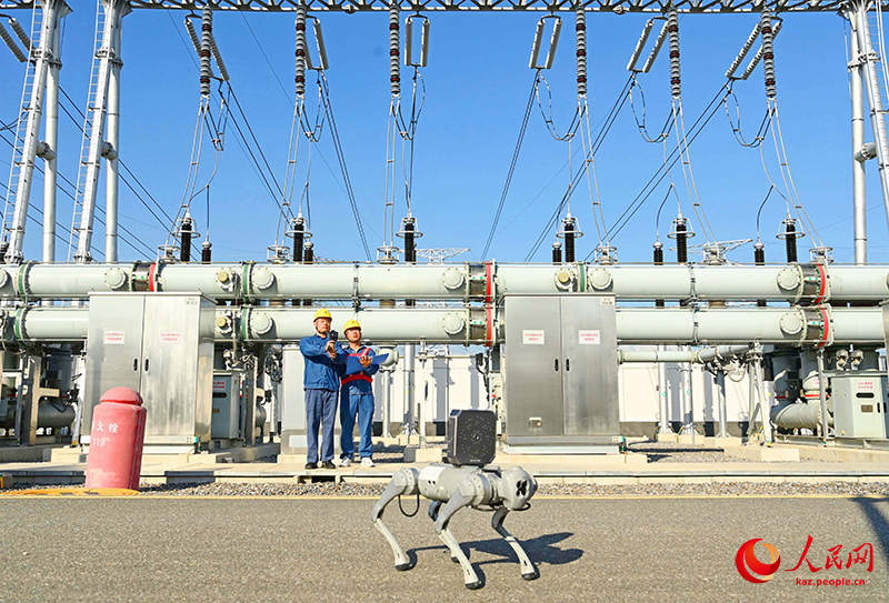 ?ытай 12 жыл ?атарынан ?лемдег? е? ?р? ?нерк?с?пт?к роботтар нары?ын са?тап келед?