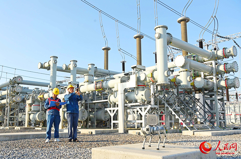 ?ытай 12 жыл ?атарынан ?лемдег? е? ?р? ?нерк?с?пт?к роботтар нары?ын са?тап келед?