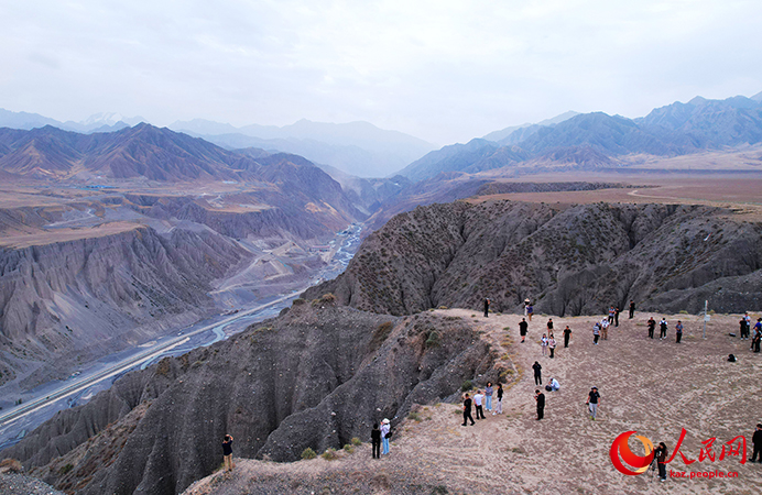 Шы?жа?ны? Шиху ?аласында?ы к?ркем а??ар к?р?н?с?