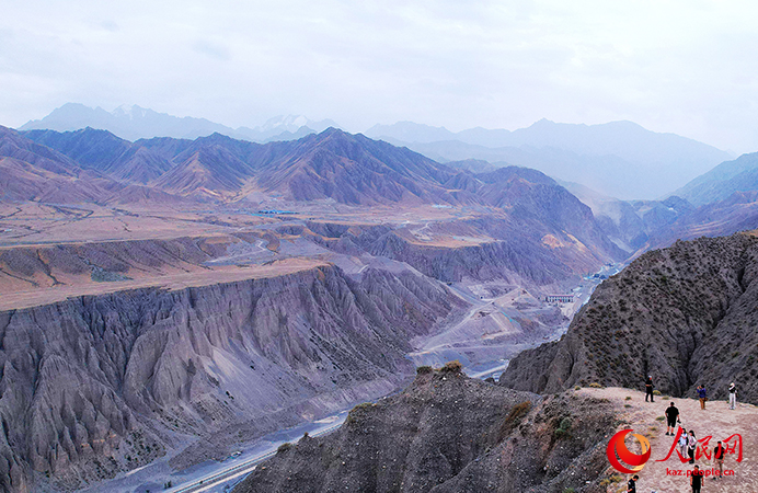 Шы?жа?ны? Шиху ?аласында?ы к?ркем а??ар к?р?н?с?