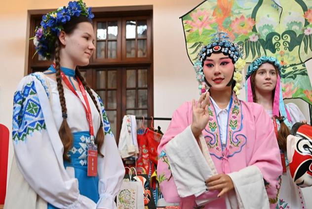 ШЫ? елдер? о?ушылары м?дени алмасу саяхатын бастады