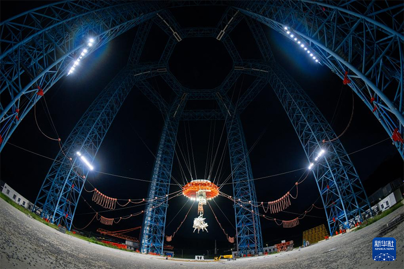 ?ытай айды адам жебер?п барлау миссиясы ?ш?н ай?а ?ону мен ?шу кешенд? сына?ын ал?аш рет ж?рг?зд?