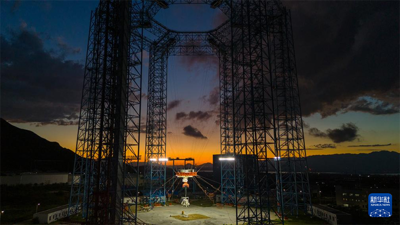 ?ытай айды адам жебер?п барлау миссиясы ?ш?н ай?а ?ону мен ?шу кешенд? сына?ын ал?аш рет ж?рг?зд?