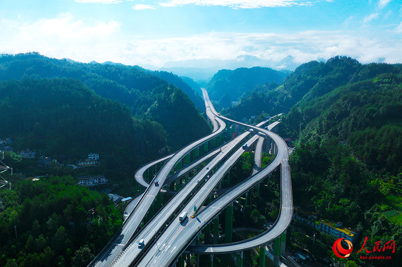 ?ытайда 2027 жыл?а ?арай ауылдарда жа?адан 300 000 ша?ырым жол салынады