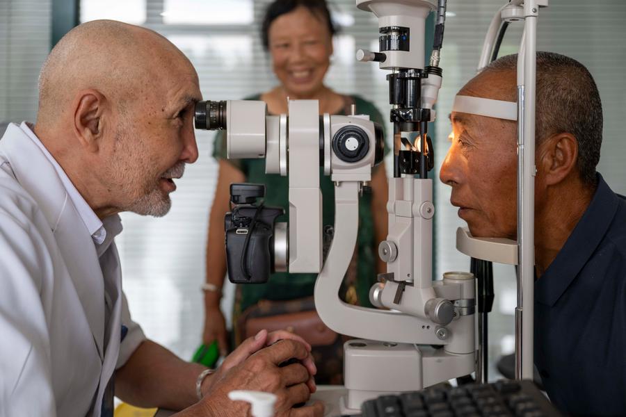 ?аза?станды? к?з д?р?гер? ?ытайда шетелд?ктерге арнал?ан м??г?л?к т?р?ындар жеке ку?л?г?н алды