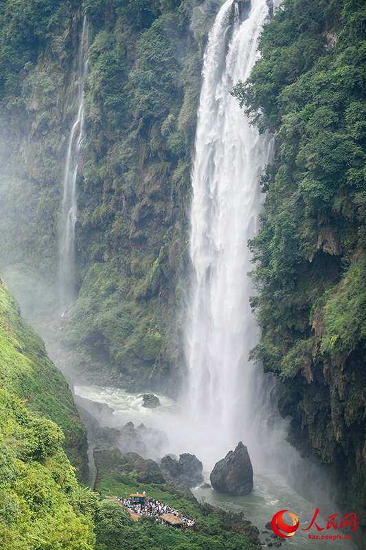 Синъи, Гуйчжоу: та??ажайып шы?дар мен тере? а??арлар